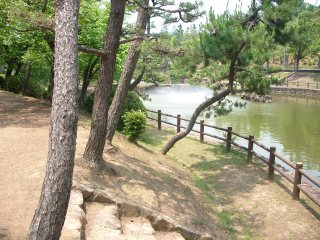手柄山公園日本庭園